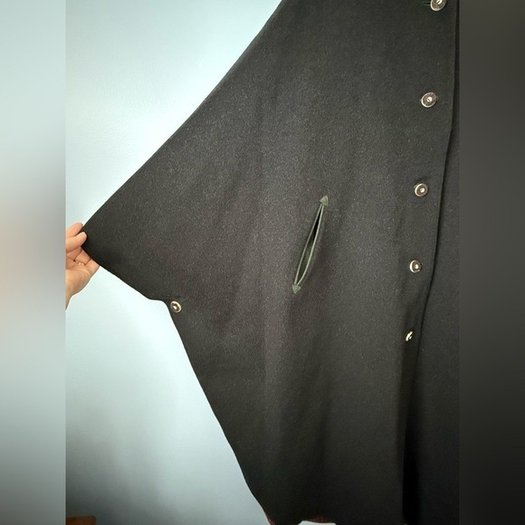 Pischl Women's 100% Wool Black Poncho Cape Satin Lined Button Closure Long - Picture 5 of 13